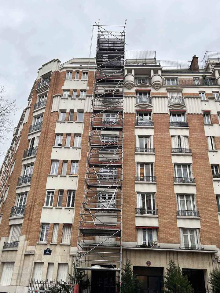 Échafaudage à démonter, Île-de-France